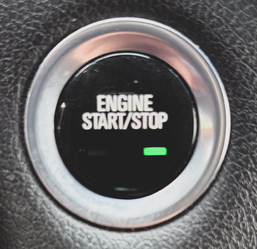 Used 2018 Cadillac Escalade ESV Luxury AWD/4WD image 5