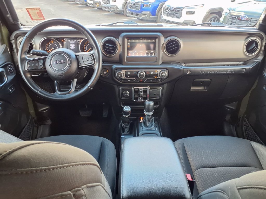 Used 2022 Jeep Wrangler Unlimited Sport AWD/4WD image 2