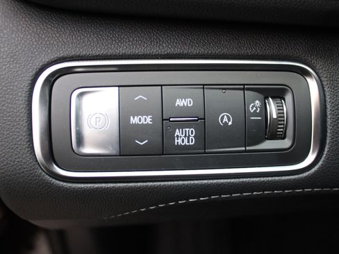 Certified 2026 Buick Enclave Avenir w/ Super Cruise Package image 17