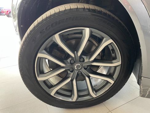 Used 2018 Volvo XC90 T6 Momentum w/ Convenience Package image 12