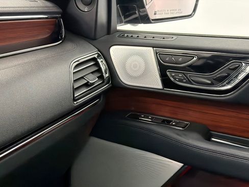 Certified 2022 Lincoln Navigator Reserve image 35