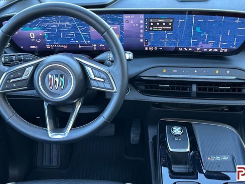 Certified 2025 Buick Enclave Avenir image 16