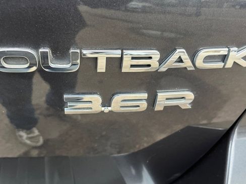 Used 2011 Subaru Outback 3.6R Limited w/ PWR Moonroof Pkg image 24