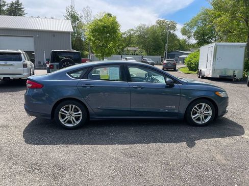 Used 2018 Ford Fusion S FWD image 4