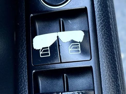 Used 2014 Mercedes-Benz E 350 4MATIC Sedan image 25