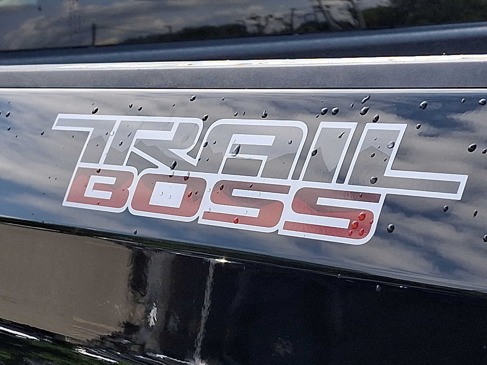 Used 2022 Chevrolet Silverado 1500 LT Trail Boss AWD/4WD image 30