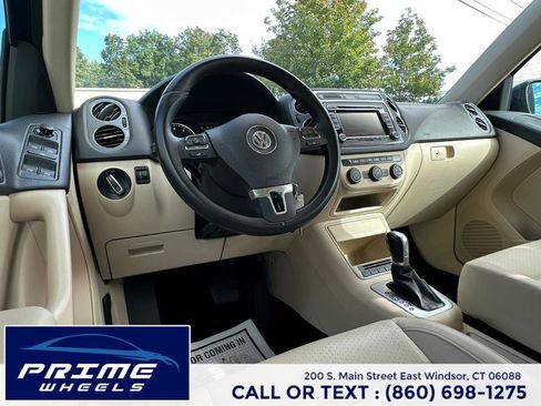 Used 2015 Volkswagen Tiguan SE image 17