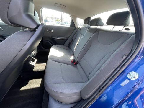 Used 2025 Kia K4 FWD image 27