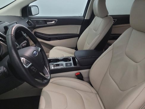 Used 2022 Ford Edge Titanium image 17