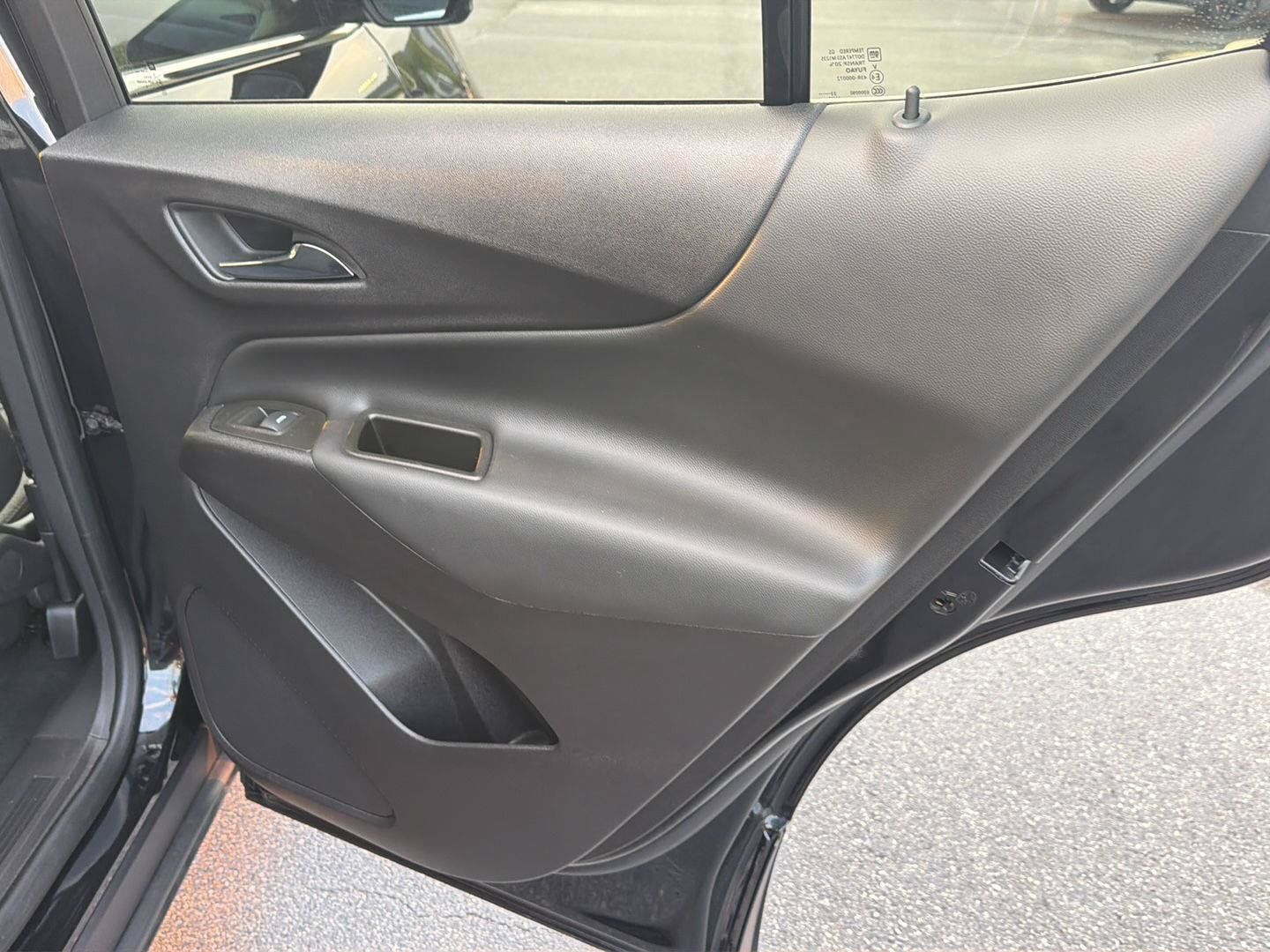 Used 2024 Chevrolet Equinox LT FWD image 15