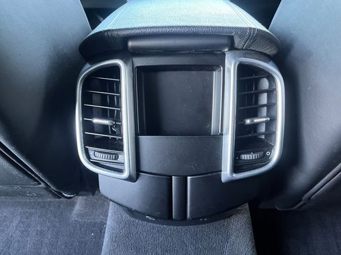 Used 2015 Porsche Cayenne Diesel image 16