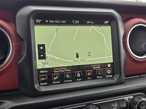 Used 2023 Jeep Wrangler Unlimited Rubicon 4xe image 14