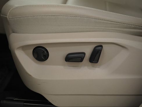 Used 2023 Volkswagen Atlas SE image 31