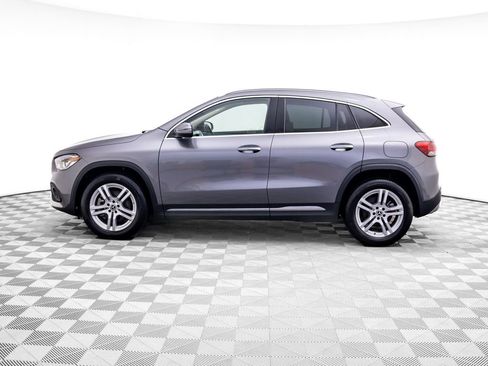 Used 2023 Mercedes-Benz GLA 250 4MATIC w/ Premium Package image 2