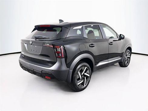Used 2025 Nissan Kicks SV FWD image 7