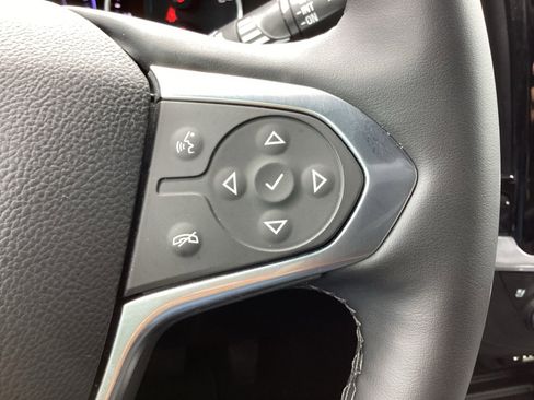 Used 2023 Chevrolet Traverse High Country AWD/4WD image 39
