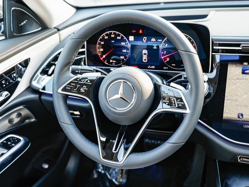 New 2026 Mercedes-Benz E 450 4MATIC Sedan image 13