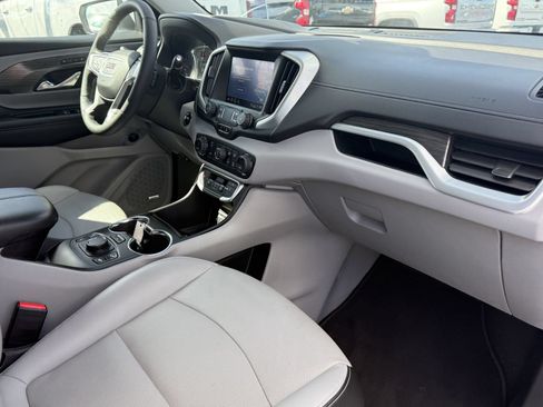 Used 2023 GMC Terrain SLT w/ Infotainment Package II FWD image 13