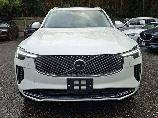 Used 2025 Volvo XC90 T8 Ultra w/ Protection Package Premier AWD/4WD image 2