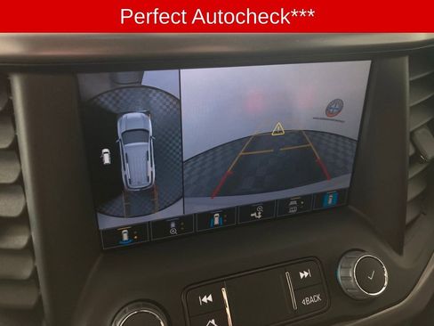 Used 2023 GMC Acadia AT4 w/ GMC Pro Grade Package image 5