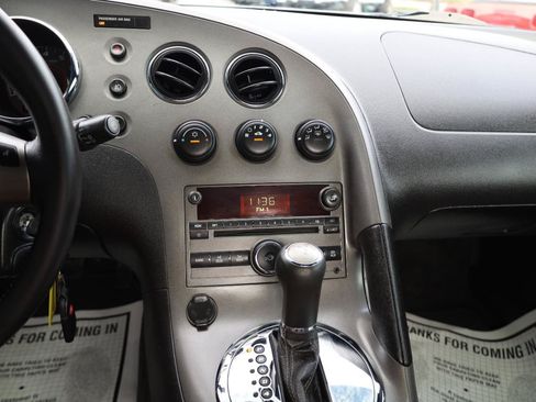 Used 2007 Pontiac Solstice GXP w/ Premium Package RWD image 12