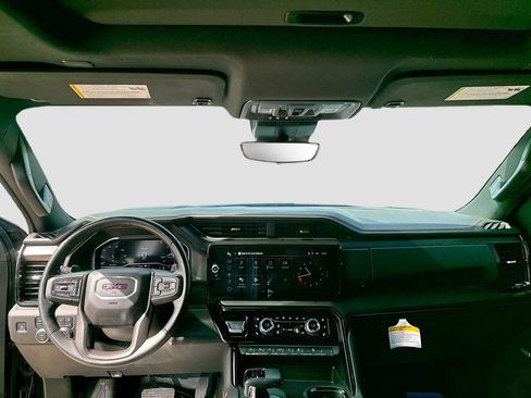 Used 2025 GMC Sierra 1500 AT4 w/ AT4 Premium Package AWD/4WD image 23