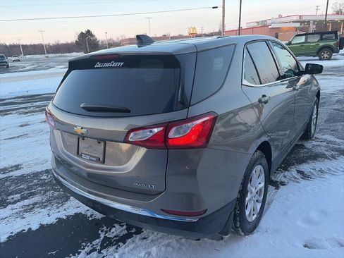 Used 2018 Chevrolet Equinox LT image 6