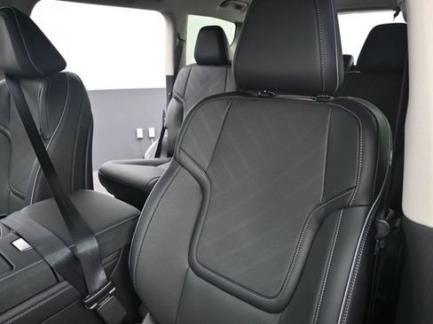 New 2026 INFINITI QX80 Luxe w/ Cargo Package RWD image 14