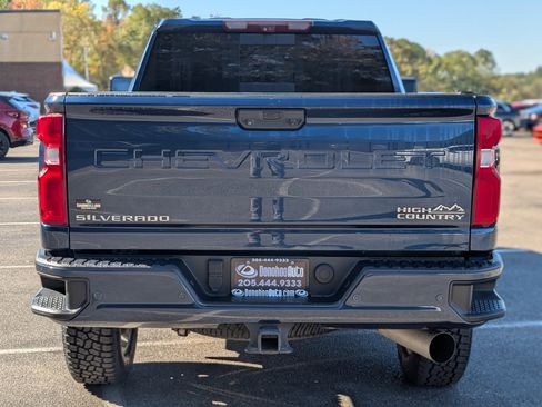 Used 2021 Chevrolet Silverado 2500 High Country w/ Z71 Off-Road Package image 8
