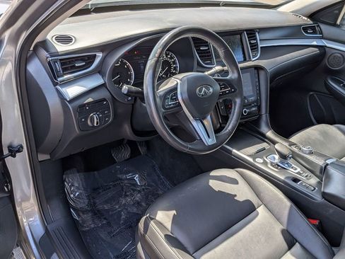 Used 2020 INFINITI QX50 Luxe w/ Navigation Package FWD image 8