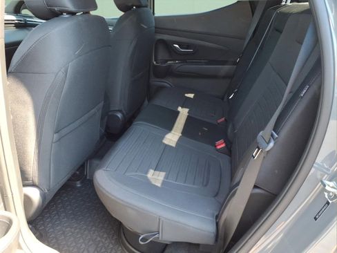 Used 2024 Hyundai Santa Cruz SE image 14