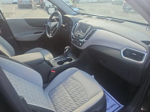 Used 2023 Chevrolet Equinox LT w/ Driver Convenience Package FWD image 13