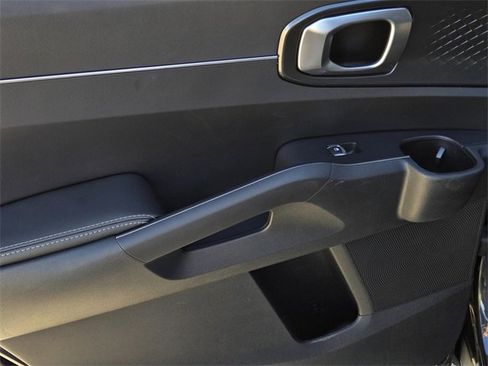 Certified 2025 Kia Sorento S w/ Panoramic Sunroof Package image 12