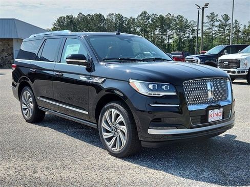 New 2023 Lincoln Navigator Reserve image 2
