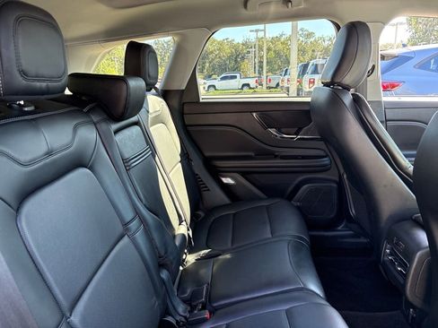 Used 2021 Lincoln Corsair AWD w/ Premium Package image 33