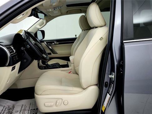 Used 2023 Lexus GX 460 Premium w/ Premium Package image 25