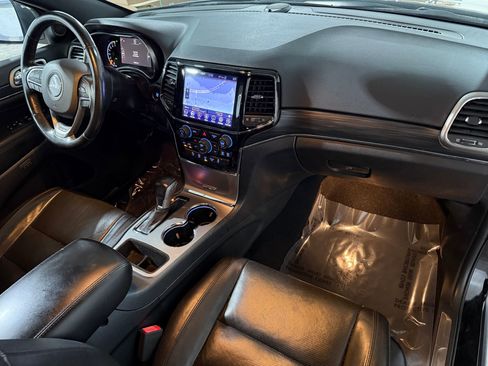 Used 2020 Jeep Grand Cherokee Limited w/ Luxury Group II image 43