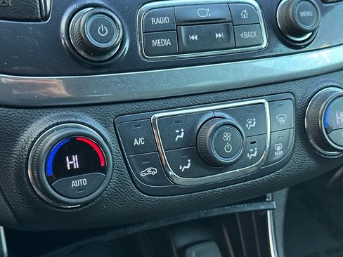 Used 2018 Chevrolet Impala LT image 16