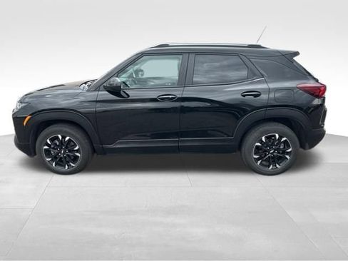 Used 2022 Chevrolet TrailBlazer LT AWD/4WD image 3