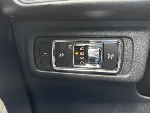 New 2026 Lincoln Corsair Premiere image 19