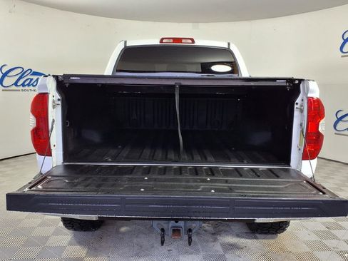 Used 2016 Toyota Tundra SR5 w/ SR5 Upgrade Package AWD/4WD image 8