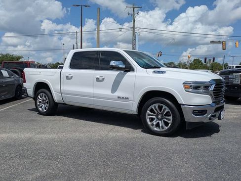 Used 2023 RAM 1500 Limited AWD/4WD image 3