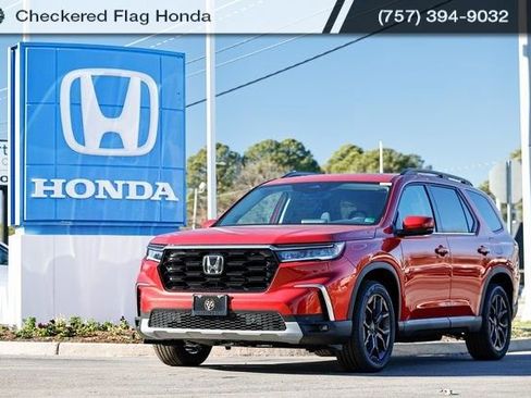 New 2025 Honda Pilot Touring image 1