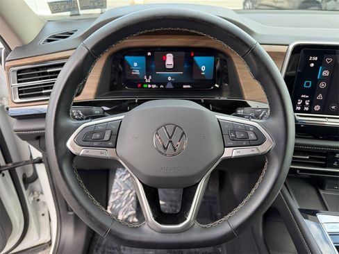 Used 2024 Volkswagen Atlas SE image 15