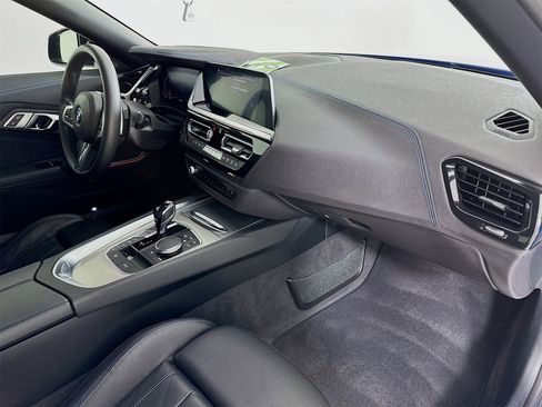 Used 2019 BMW Z4 sDrive30i w/ M Sport Package image 27