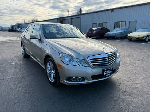 Used 2011 Mercedes-Benz E 350 E 350 4MATIC Sedan 4D image 5