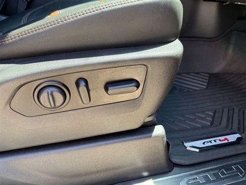 Used 2020 GMC Sierra 1500 AT4 w/ AT4 Premium Package AWD/4WD image 5