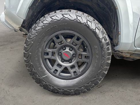 Used 2021 Toyota Tacoma TRD Sport AWD/4WD image 14