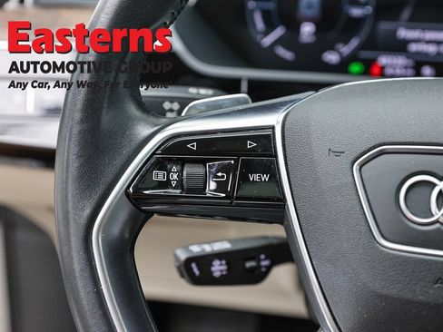Used 2019 Audi e-tron Prestige w/ Prestige Package AWD/4WD image 15