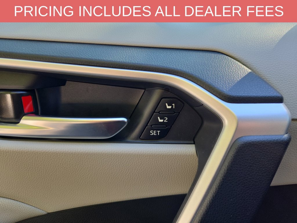 Used 2025 Toyota RAV4 XLE Premium w/ Weather Package AWD/4WD image 8